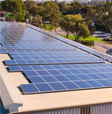 Sistemes solars fotovoltaics comercials